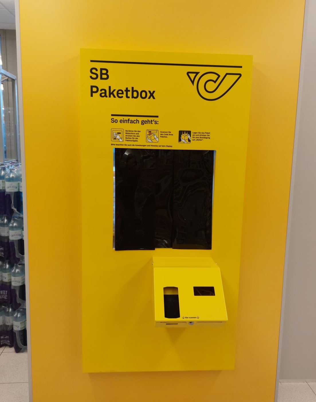 Gelbe SB-Paketbox der Post